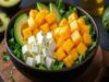 Salata s avokadom, kozicama i mango dressingom