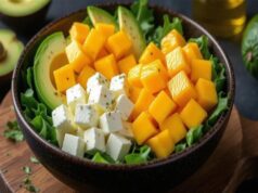 Salata s avokadom, kozicama i mango dressingom